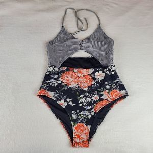 Cupshe Secret Fragrance One Piece Halter Swimsuit Size Large